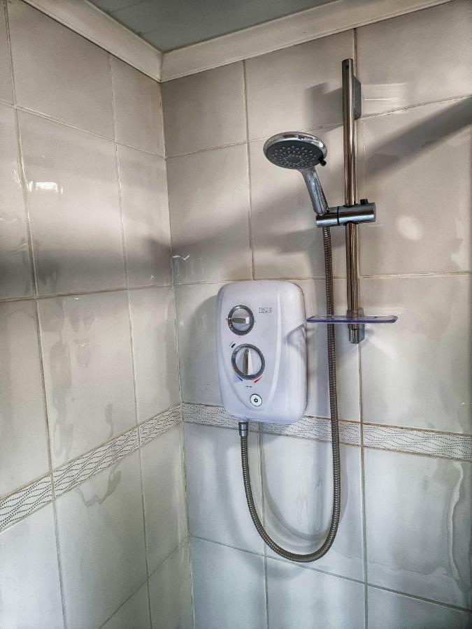 סוואנסי Caswell Beach Chalet 70 Located In Gower Peninsula מראה חיצוני תמונה