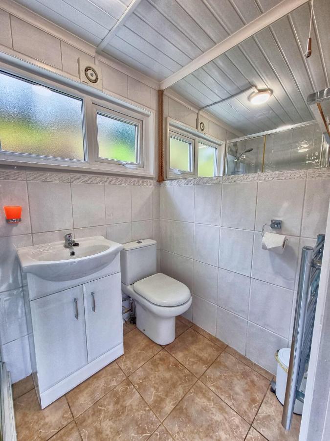 סוואנסי Caswell Beach Chalet 70 Located In Gower Peninsula מראה חיצוני תמונה