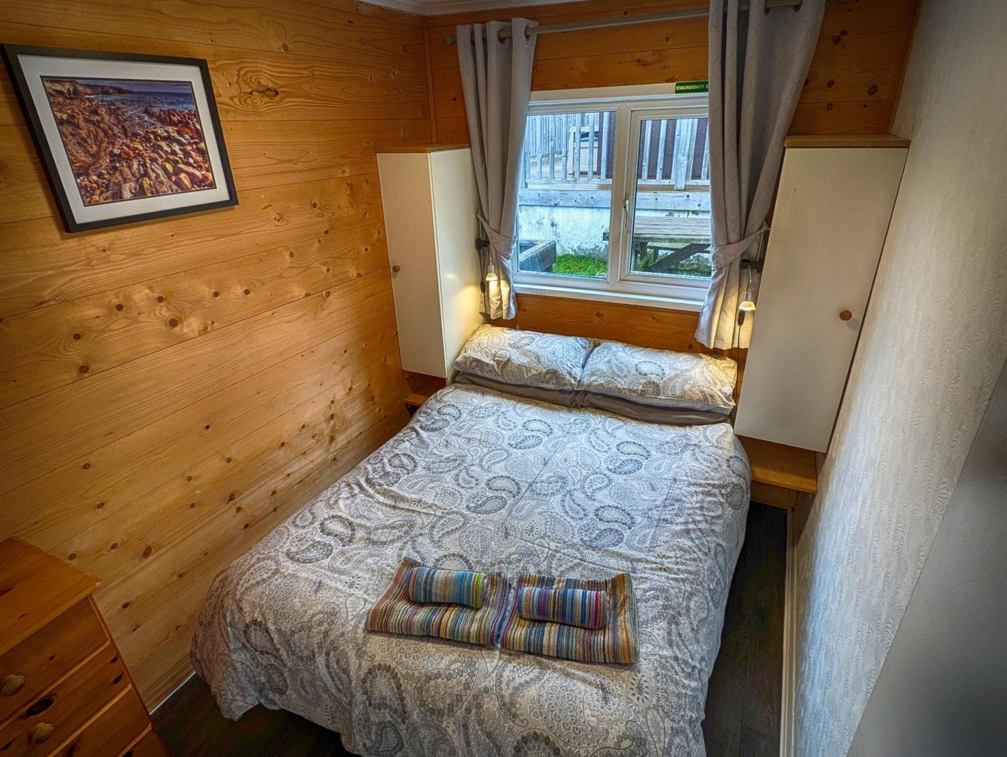 סוואנסי Caswell Beach Chalet 70 Located In Gower Peninsula מראה חיצוני תמונה